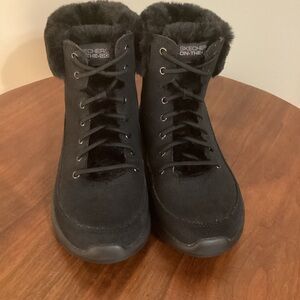 Skechers On-The-Go Water Repellant Suede Boots-Size 7.5